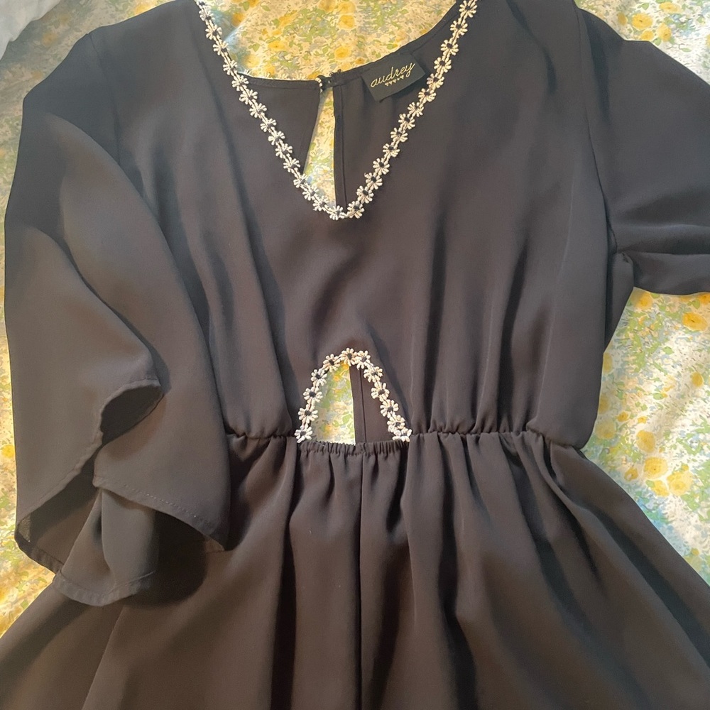 BLACK/ SUNFLOWER ROMPER